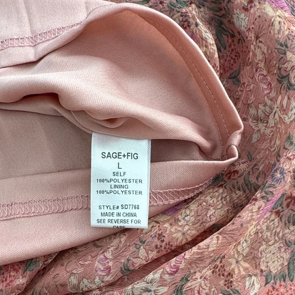 Sage + Fig Floral Long Sleeve Dress - Picture 9 of 9